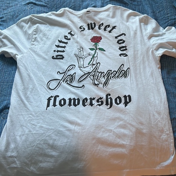 White shirt - Picture 2 of 2